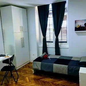 https://pula-center-green-park-apartments-and-rooms.pula-hotels.org